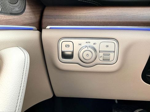 New 2026 Mercedes-Benz GLS 450 GLS 450 image 13