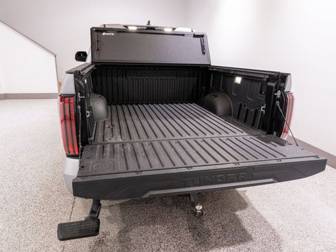 Used 2024 Toyota Tundra Platinum AWD/4WD image 12
