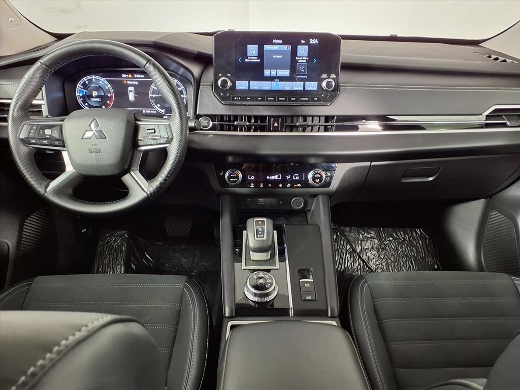 Used 2024 Mitsubishi Outlander SE FWD image 13