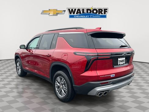 Certified 2025 Chevrolet Traverse LT w/ Driver Confidence Package image 4