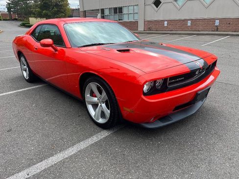 Used 2009 Dodge Challenger SRT8 RWD image 1