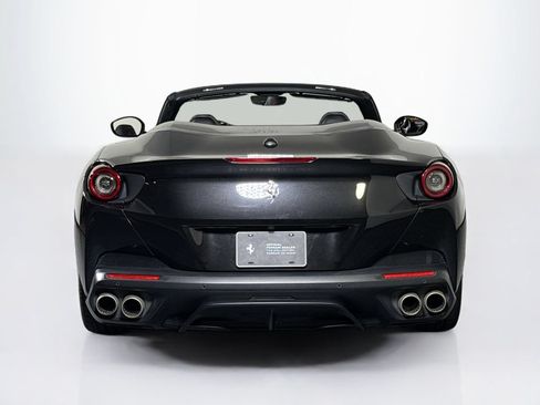 Certified 2019 Ferrari Portofino RWD image 8