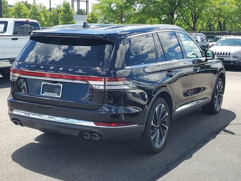Certified 2023 Lincoln Aviator Reserve w/ Equipment Group 201A AWD/4WD image 4