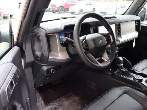 New 2026 Ford Bronco Outer Banks w/ Sasquatch Package AWD/4WD image 4