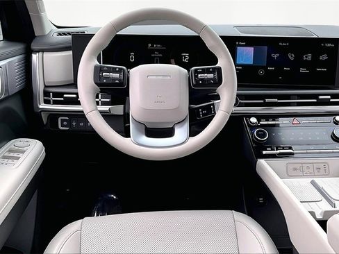 Used 2026 Hyundai Santa Fe SEL image 5