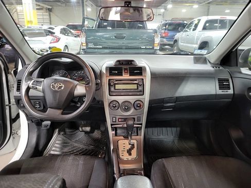 Used 2012 Toyota Corolla S image 7