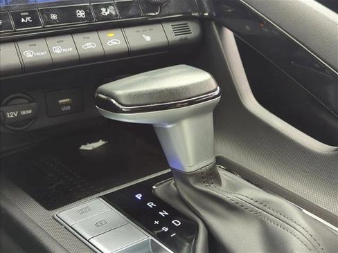 Used 2023 Hyundai Elantra SEL w/ Convenience Package image 8