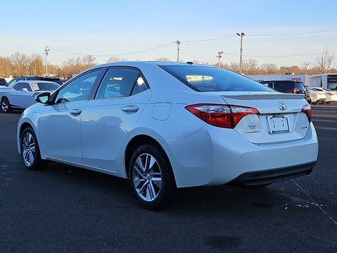 Used 2015 Toyota Corolla LE image 4