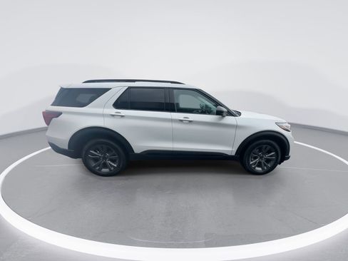 New 2026 Ford Explorer Active w/ Active Comfort Package AWD/4WD image 8