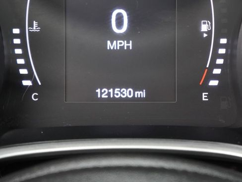 Used 2019 Jeep Compass Latitude AWD/4WD image 18