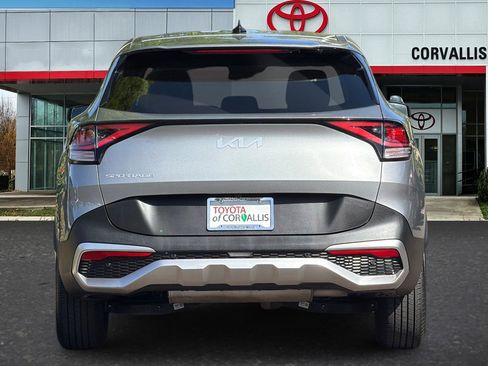 Used 2025 Kia Sportage LX FWD image 5