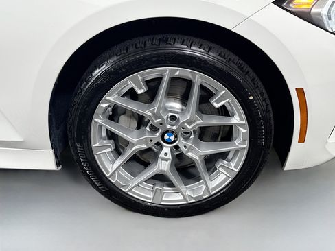 Used 2025 BMW 330i Sedan w/ M Sport Package image 32
