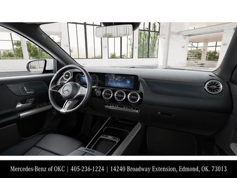 Used 2025 Mercedes-Benz GLA 250 image 6