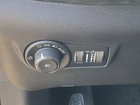 New 2026 Jeep Compass Latitude image 25