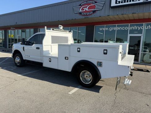 Used 2019 Ford F350 XL w/ Power Equipment Group AWD/4WD image 9