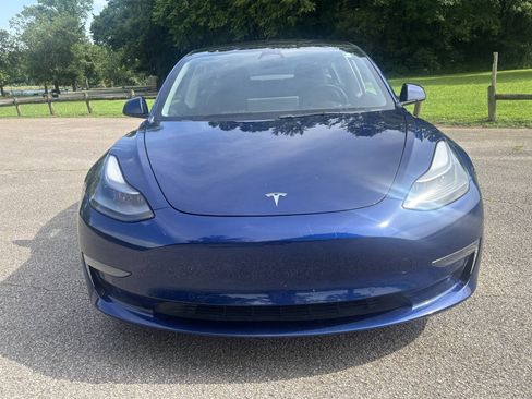 Used 2022 Tesla Model 3 RWD image 2