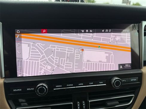 Used 2021 Porsche Macan image 19