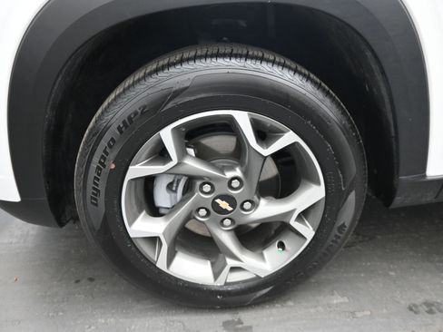 New 2026 Chevrolet Trax LT w/ Driver Confidence Package FWD image 11