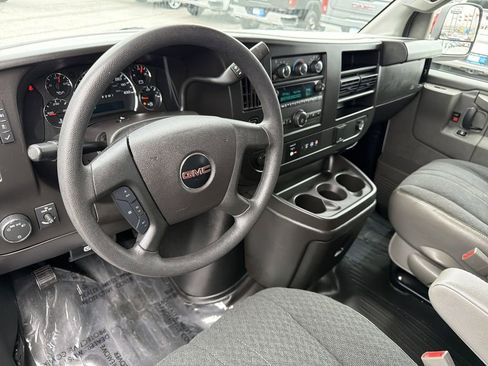Used 2024 GMC Savana 2500 w/ Driver Convenience Package image 2