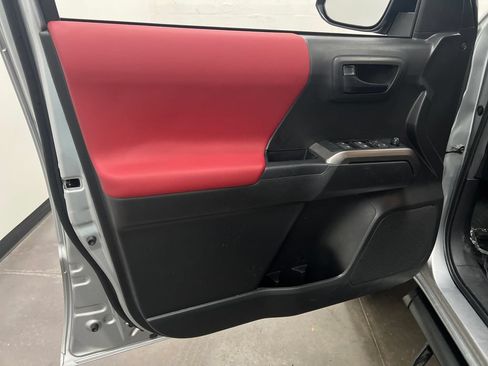 Used 2023 Toyota Tacoma SR5 RWD image 12