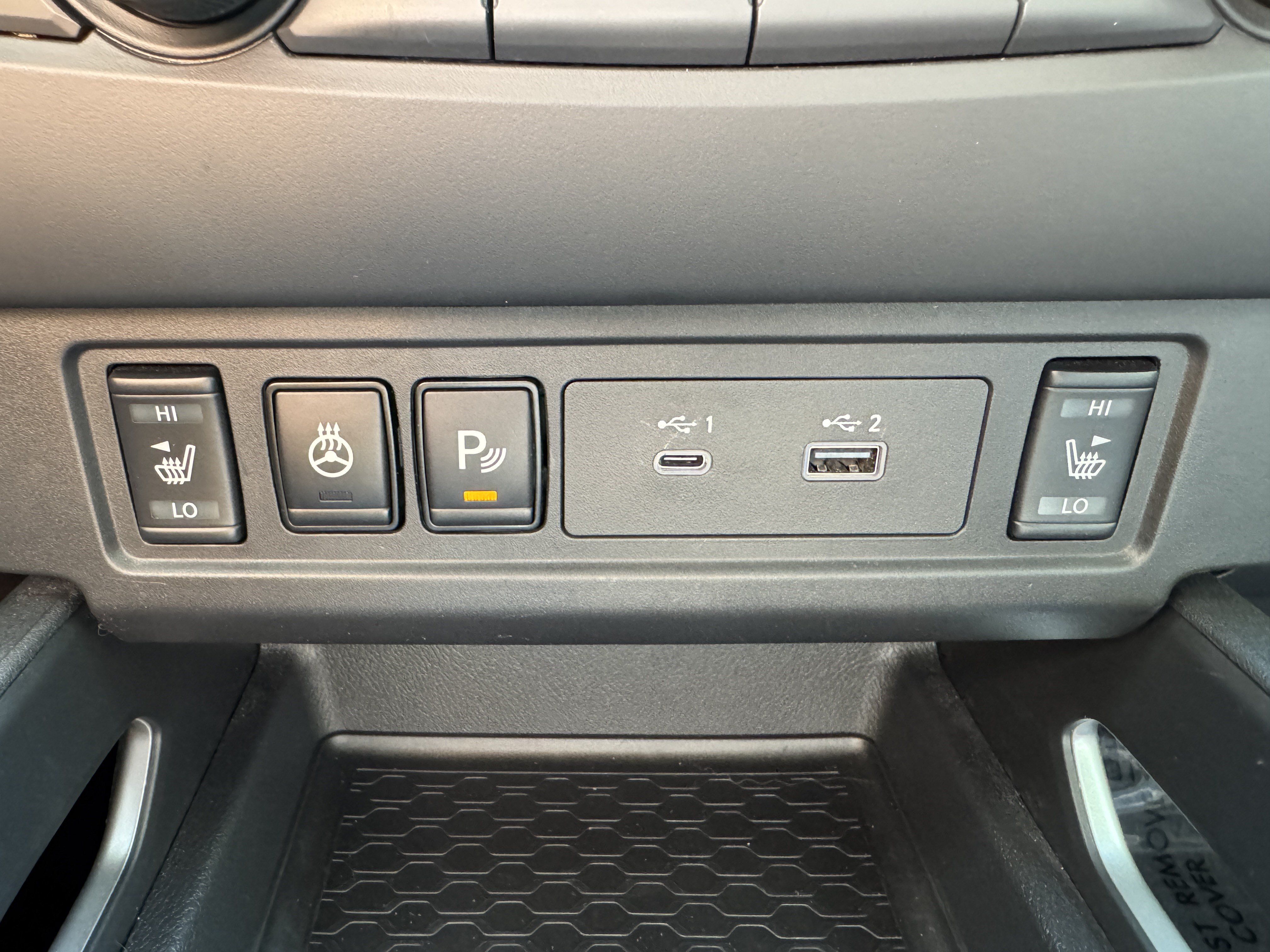 Used 2025 Nissan Frontier SV w/ SV Convenience Package AWD/4WD image 23