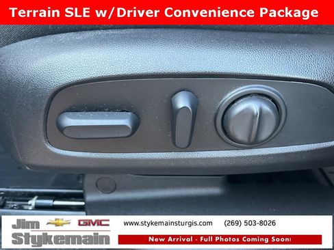 Used 2018 GMC Terrain SLE w/ Driver Convenience Package image 16