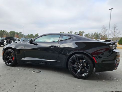 Used 2022 Chevrolet Camaro LT w/ RS Package image 5