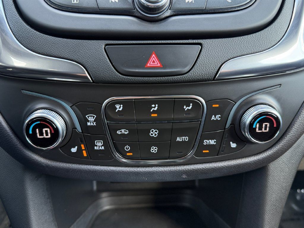 Used 2021 Chevrolet Equinox LT AWD/4WD image 16