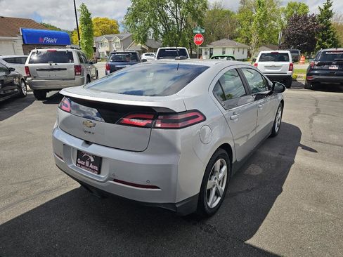 Used 2015 Chevrolet Volt w/ Enhanced Safety Package 1 FWD image 11