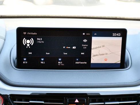 Used 2022 Acura MDX w/ Technology Package AWD/4WD image 32