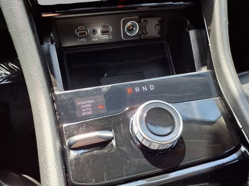 Used 2023 Jeep Grand Cherokee L Limited w/ Luxury Tech Group II image 10