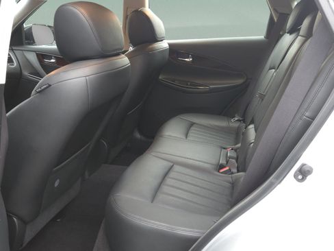 Used 2017 INFINITI QX50 2WD w/ Premium Plus Package image 13