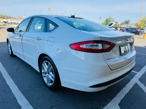 Used 2014 Ford Fusion SE FWD image 7