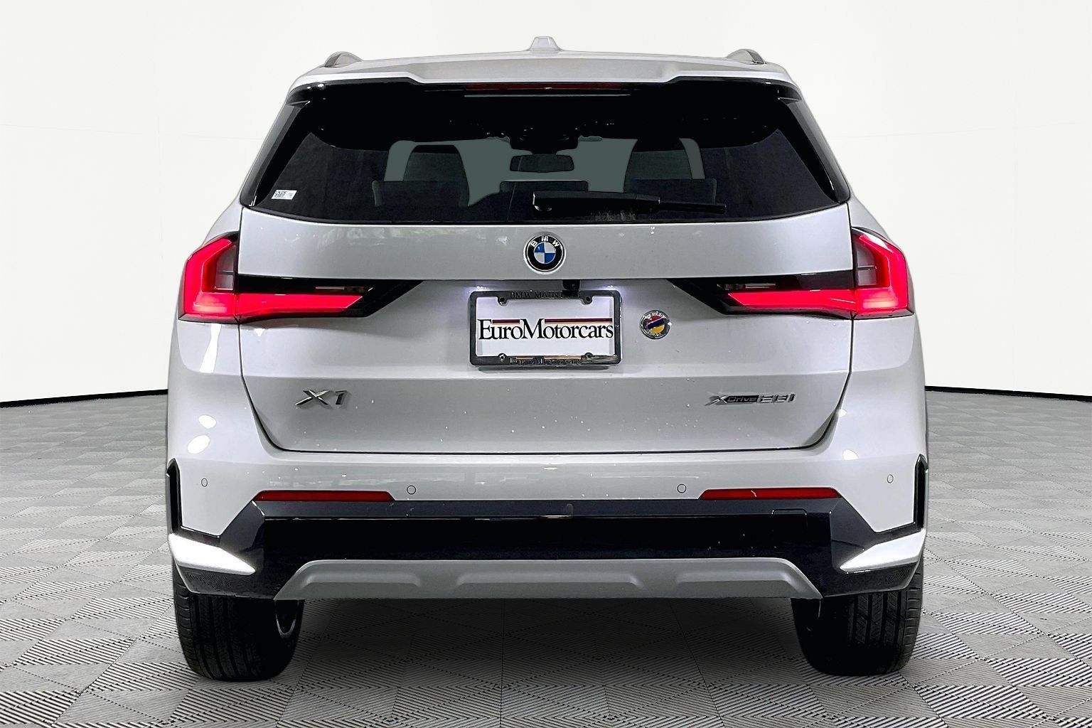Certified 2026 BMW X1 xDrive28i w/ Technology Package AWD/4WD image 5