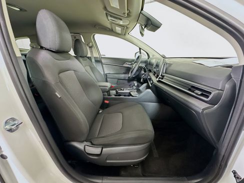 Used 2025 Kia Sportage LX image 28