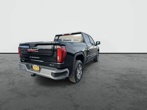 Used 2025 GMC Sierra 1500 SLT image 7