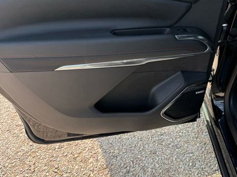 Used 2024 Chevrolet Traverse RS image 12