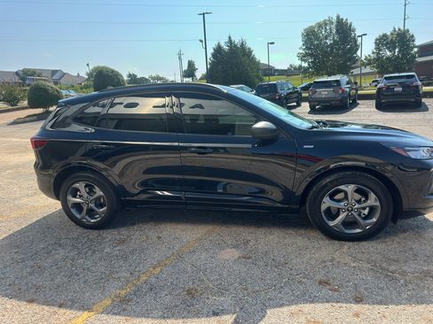 Used 2024 Ford Escape ST-Line w/ Tech Pack #1 image 4