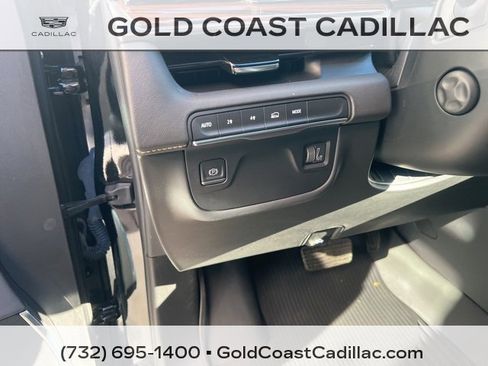Certified 2023 Cadillac Escalade Premium Luxury image 23