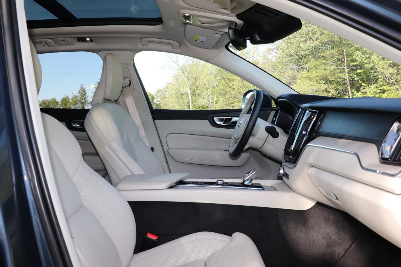 Used 2021 Volvo XC60 T8 Inscription w/ Advanced Package AWD/4WD image 43