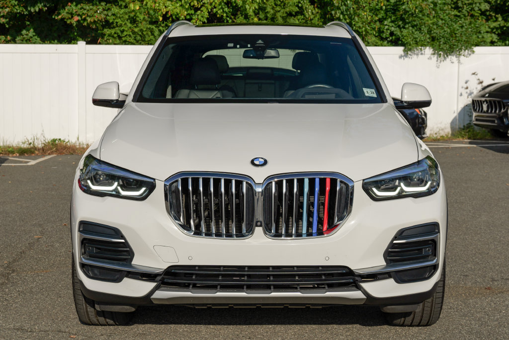 Used 2023 BMW X5 xDrive40i AWD/4WD image 2