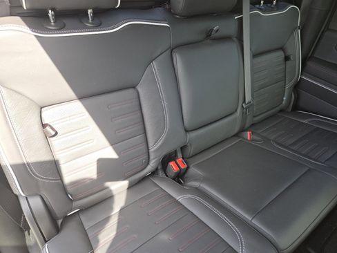 Used 2025 GMC Sierra 2500 AT4X image 27