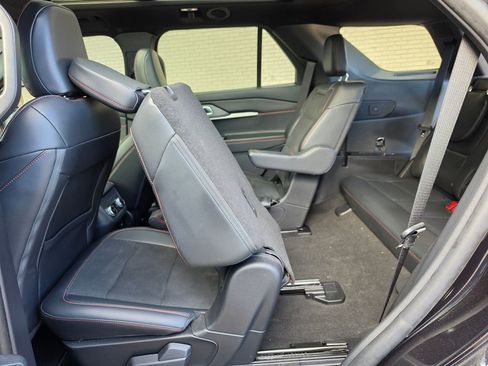 Used 2025 Ford Explorer ST w/ Sun And Sound Package image 31