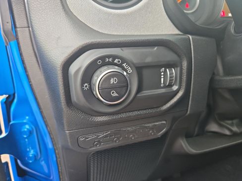 New 2025 Jeep Gladiator Sport image 22