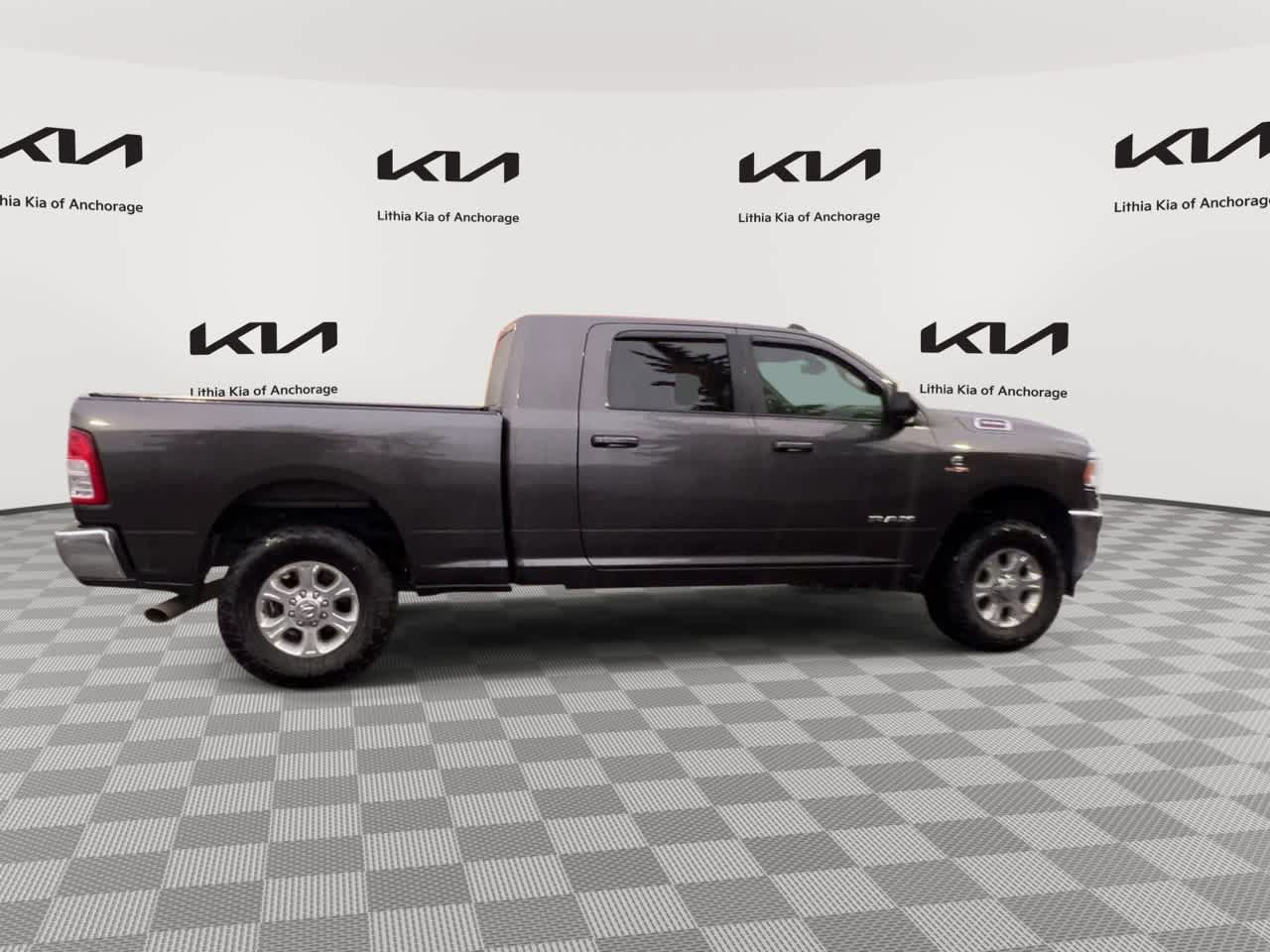 Used 2020 RAM 3500 Big Horn w/ Level 1 Equipment Group AWD/4WD image 9