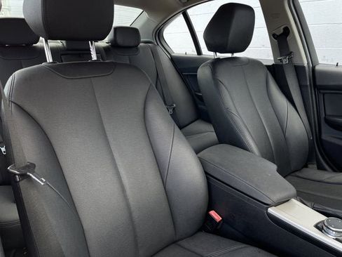 Used 2017 BMW 320i xDrive Sedan image 23