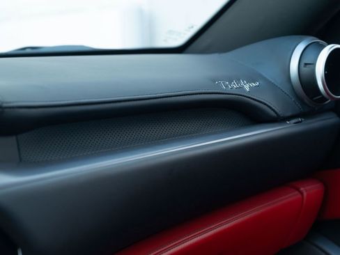 Used 2019 Ferrari Portofino image 51