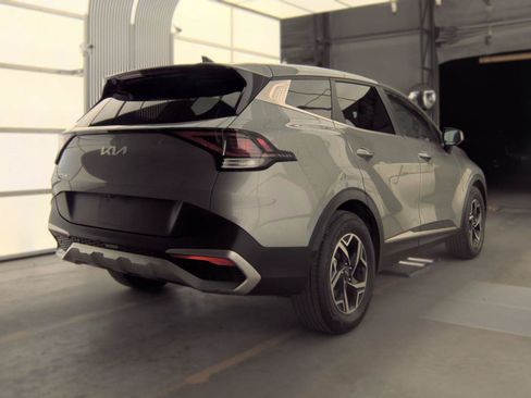 Used 2023 Kia Sportage LX FWD image 6