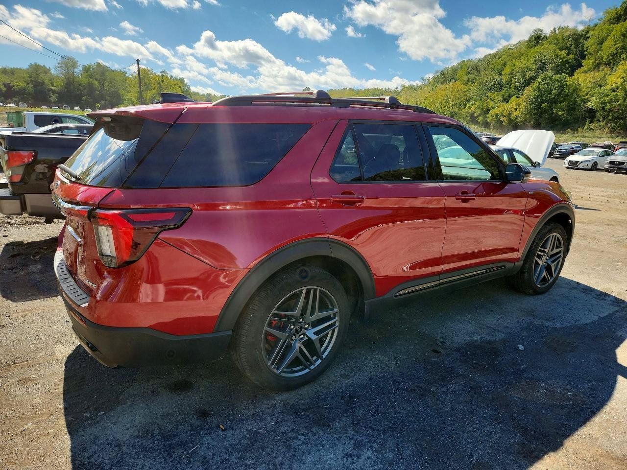 Used 2025 Ford Explorer ST-Line w/ Premium Package AWD/4WD image 5