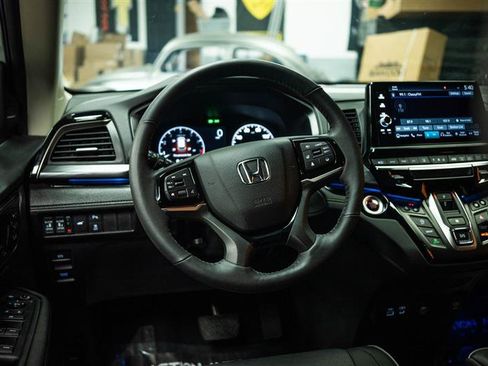 Used 2026 Honda Odyssey Elite image 17